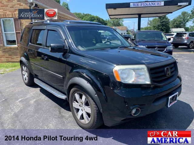 2014 Honda Pilot Touring  leather nav moonroof and DVD