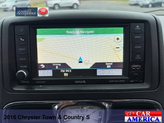 2016 Chrysler Town & Country S