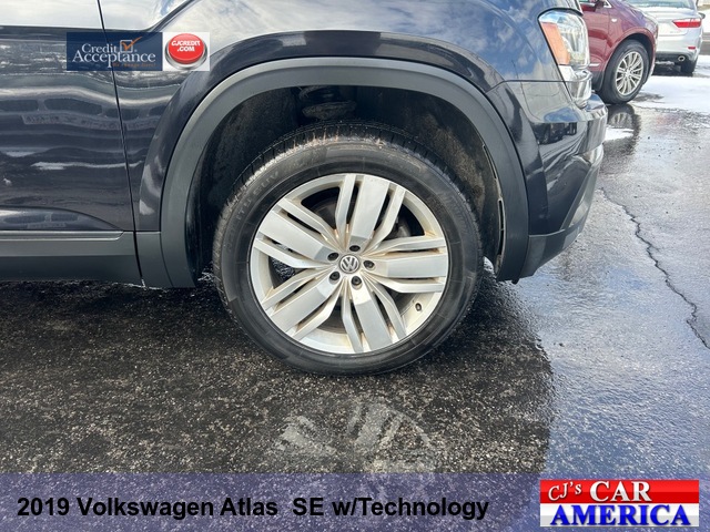 2019 Volkswagen Atlas SE w/Technology