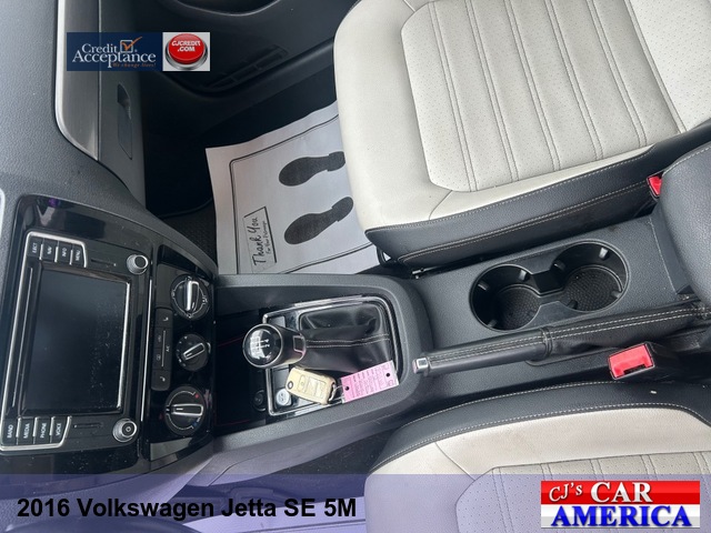 2016 Volkswagen Jetta SE 5M