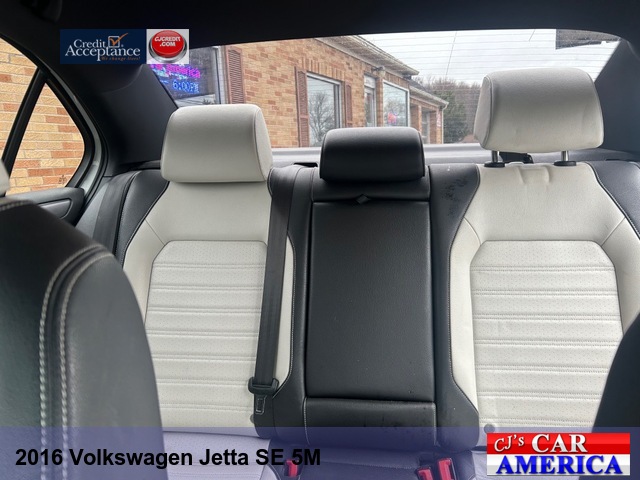 2016 Volkswagen Jetta SE 5M